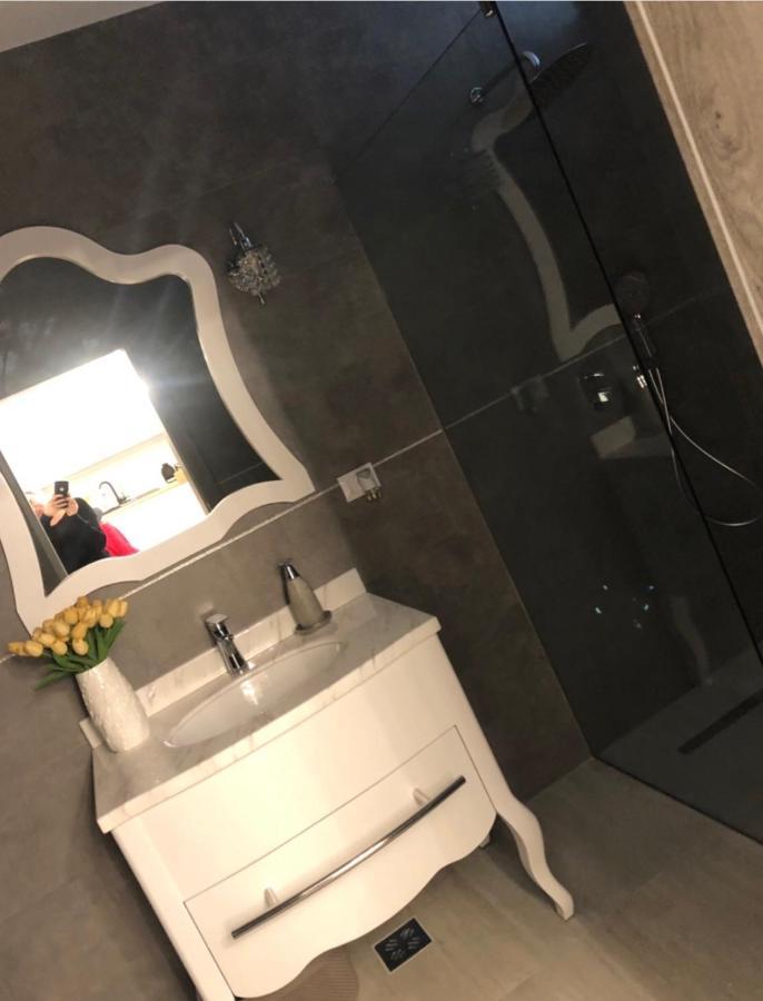 Apartment Luxury Râmnicu Vâlcea Kültér fotó