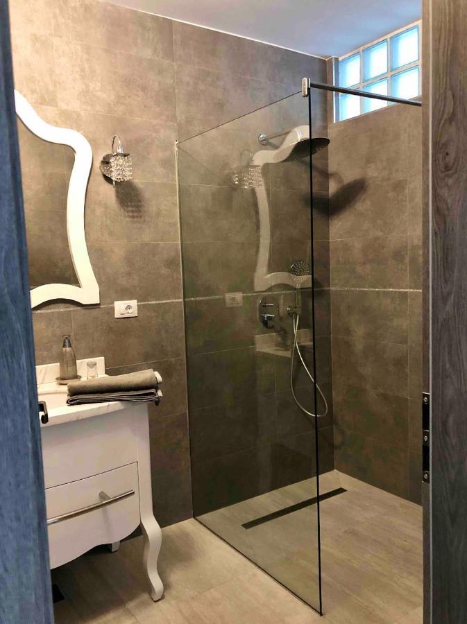 Apartment Luxury Râmnicu Vâlcea Kültér fotó